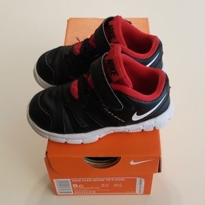 Toddler Nike shoes size 8c